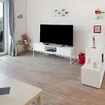 Opashus Apartment *